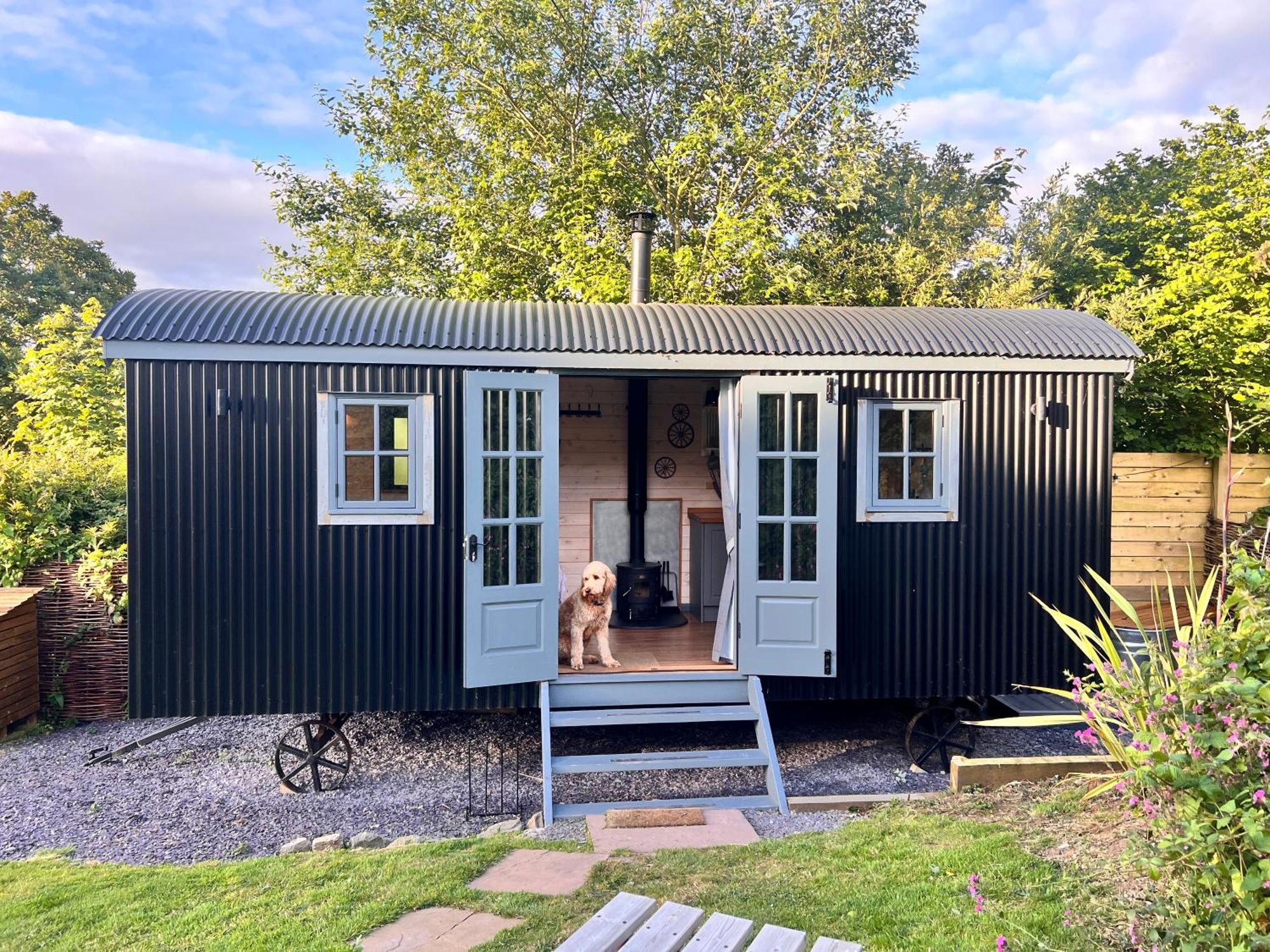 Mountain View Shepherd'S Hut For 2 Adults, 1 Dog Vila Llangoed Exterior foto